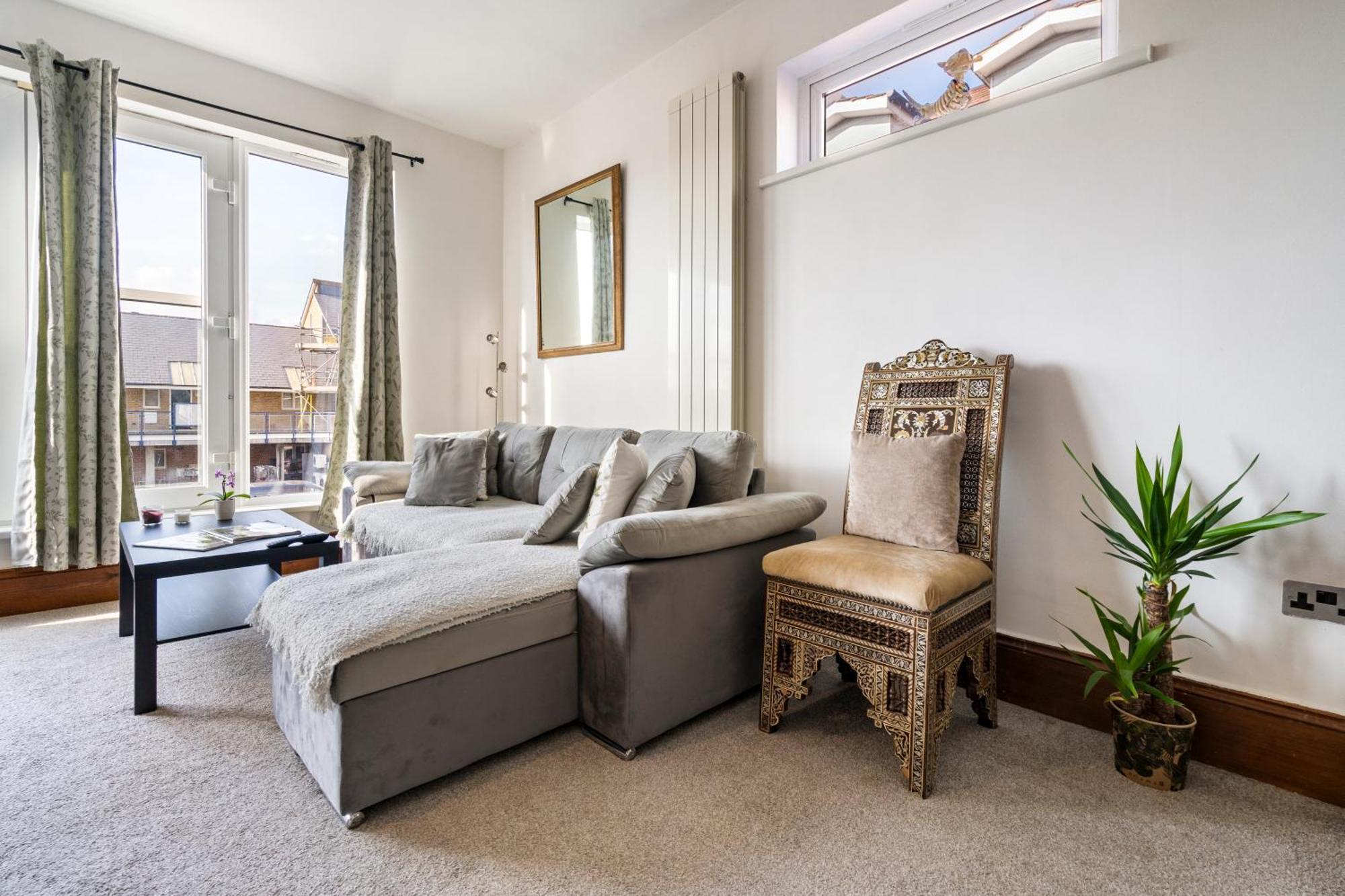 Modern 2 Bedroom Apartment In Mitcham, London Buitenkant foto